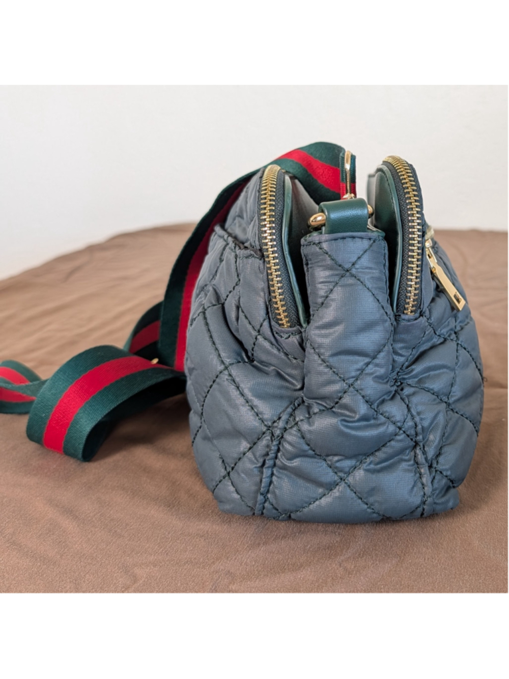 Urban Expressions Quilted Puffer Crossbody Green Red Stripe Strap Gold Hardware - Picture 5 of 16